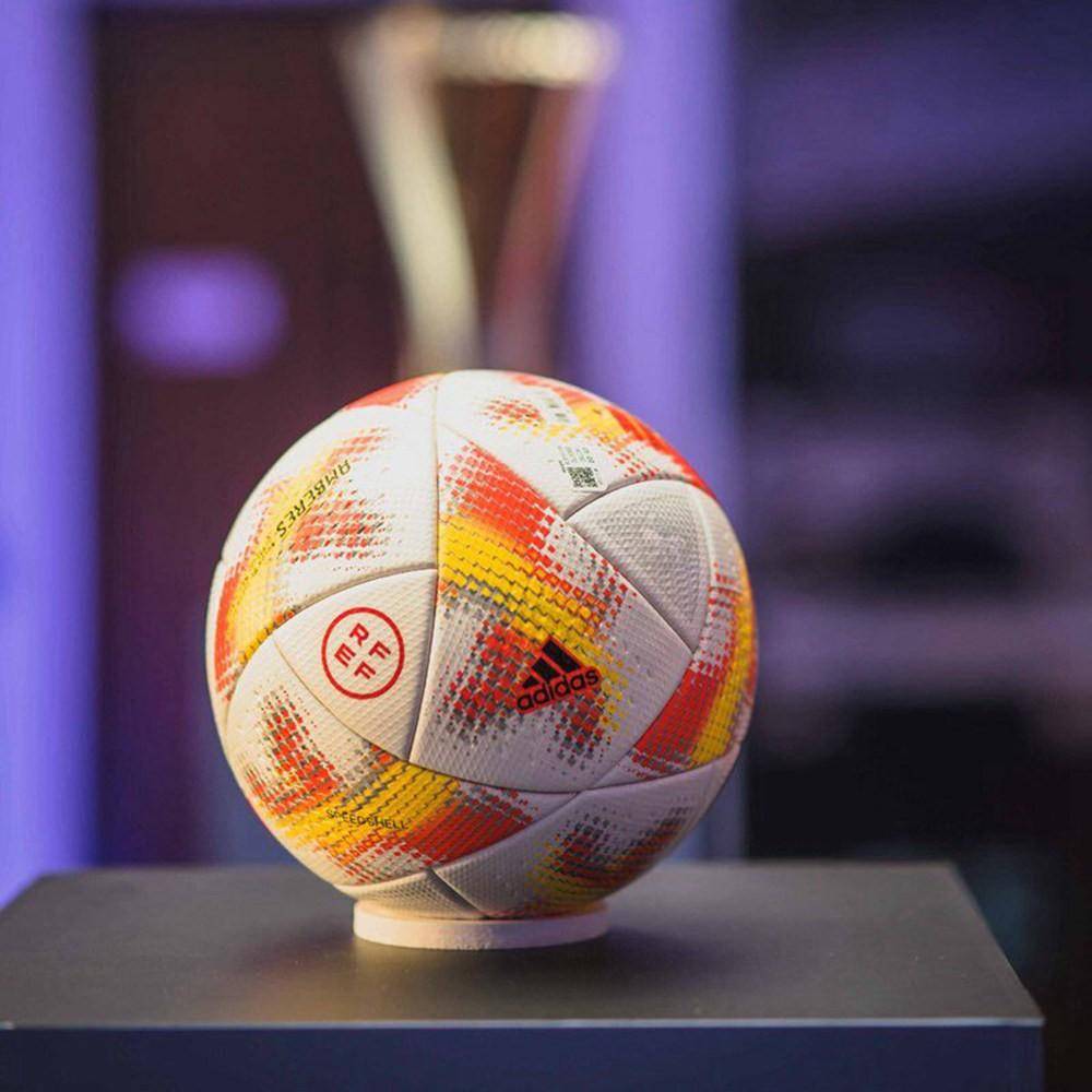 lol补丁下载-埃因霍温训练开放日，加时末段伤情更新引欢呼，国王杯在即，赛季目标并未改变的简单介绍