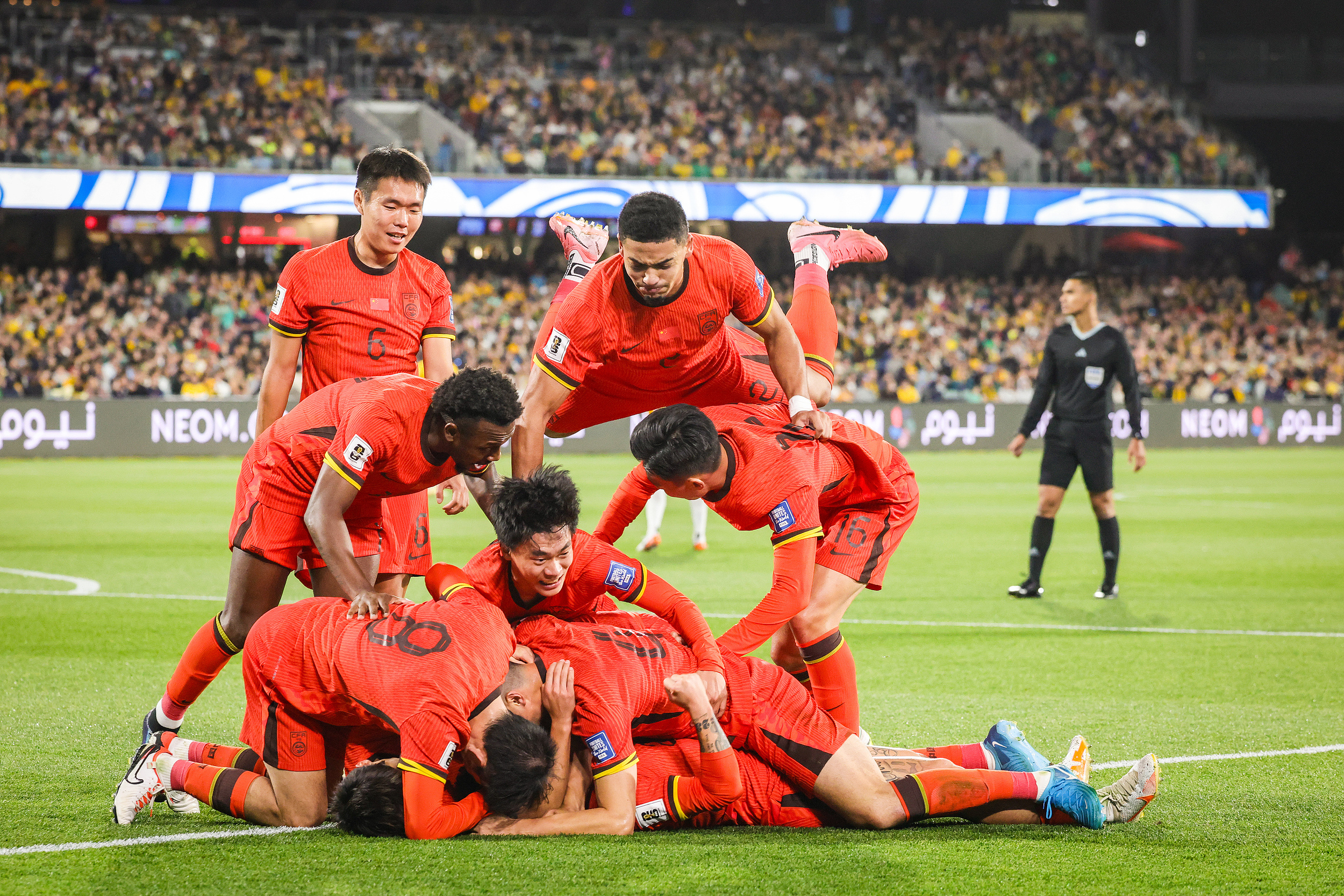 lol最新客户端下载-刚刚！TheShy在C9比赛中精彩发挥迈阿密热火刷新队史纪录备战足总杯，孟菲斯灰熊复出首秀备战欧冠的简单介绍